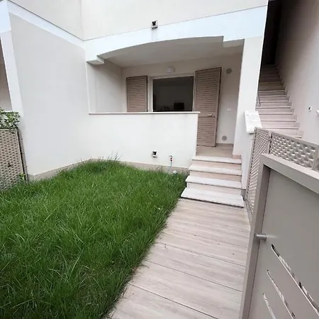 Bilo Pietro, Vicino Al Mare 마르첼리